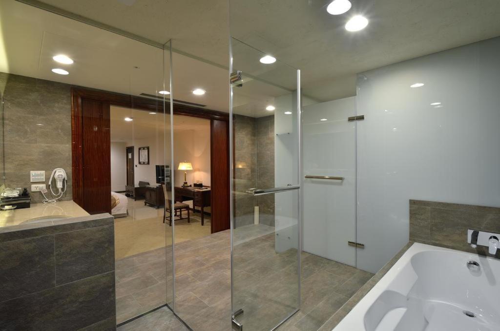 King'S Paradise Hotel Trung Lịch Ngoại thất bức ảnh