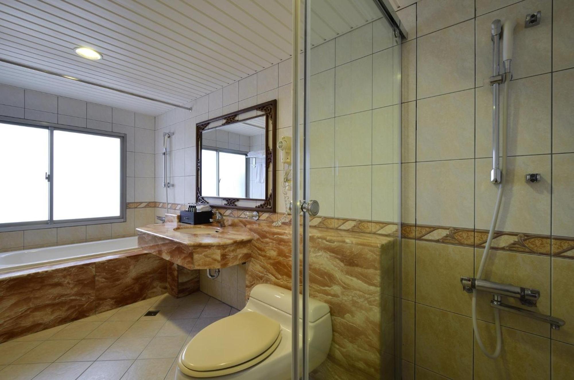 King'S Paradise Hotel Trung Lịch Ngoại thất bức ảnh