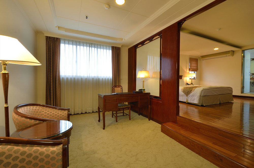 King'S Paradise Hotel Trung Lịch Ngoại thất bức ảnh