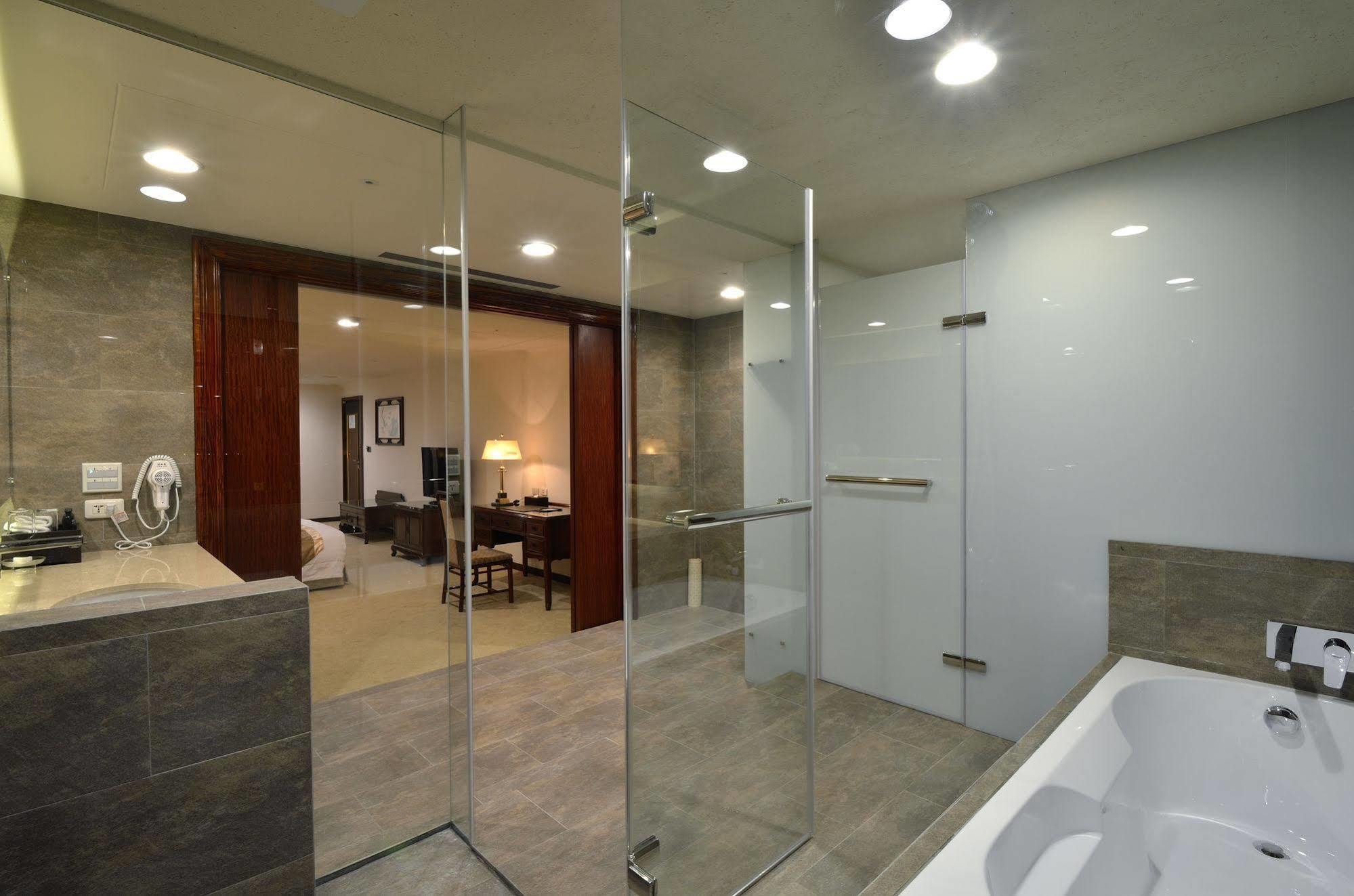 King'S Paradise Hotel Trung Lịch Ngoại thất bức ảnh